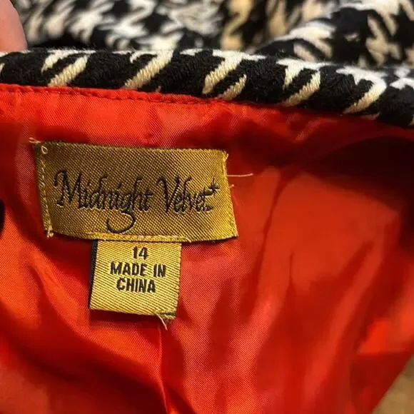 Black and White Jacket - Picture 4 of 5